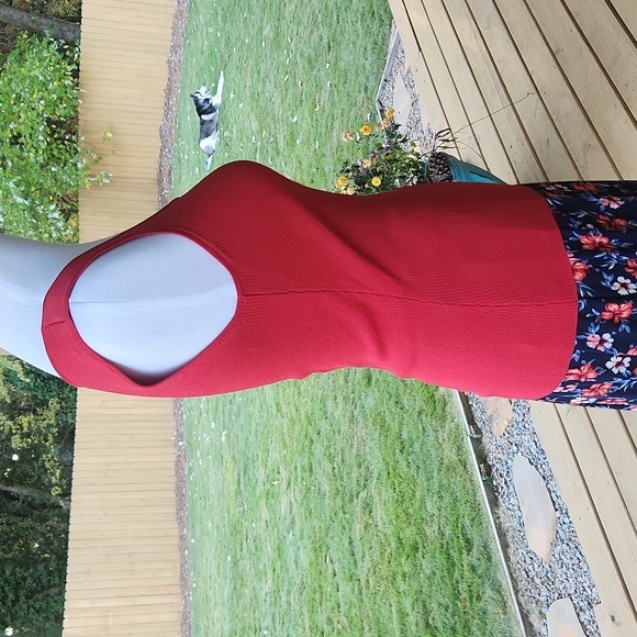 Top - Picture 2 of 3